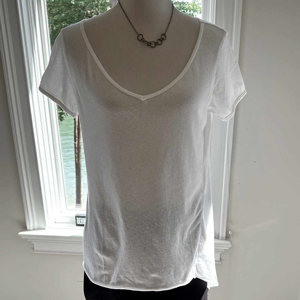Frank and Eileen Tee Lab SS White Wide Vneck, 100% Cotton, Like New, Made in USA